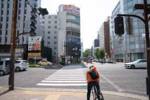 銀座カラー名古屋　栄 横断歩道=