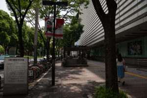 ストラッシュ名古屋栄店駐輪場width=